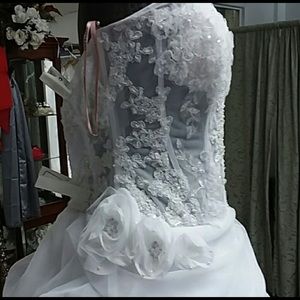 Brand new Without Tags wedding dress